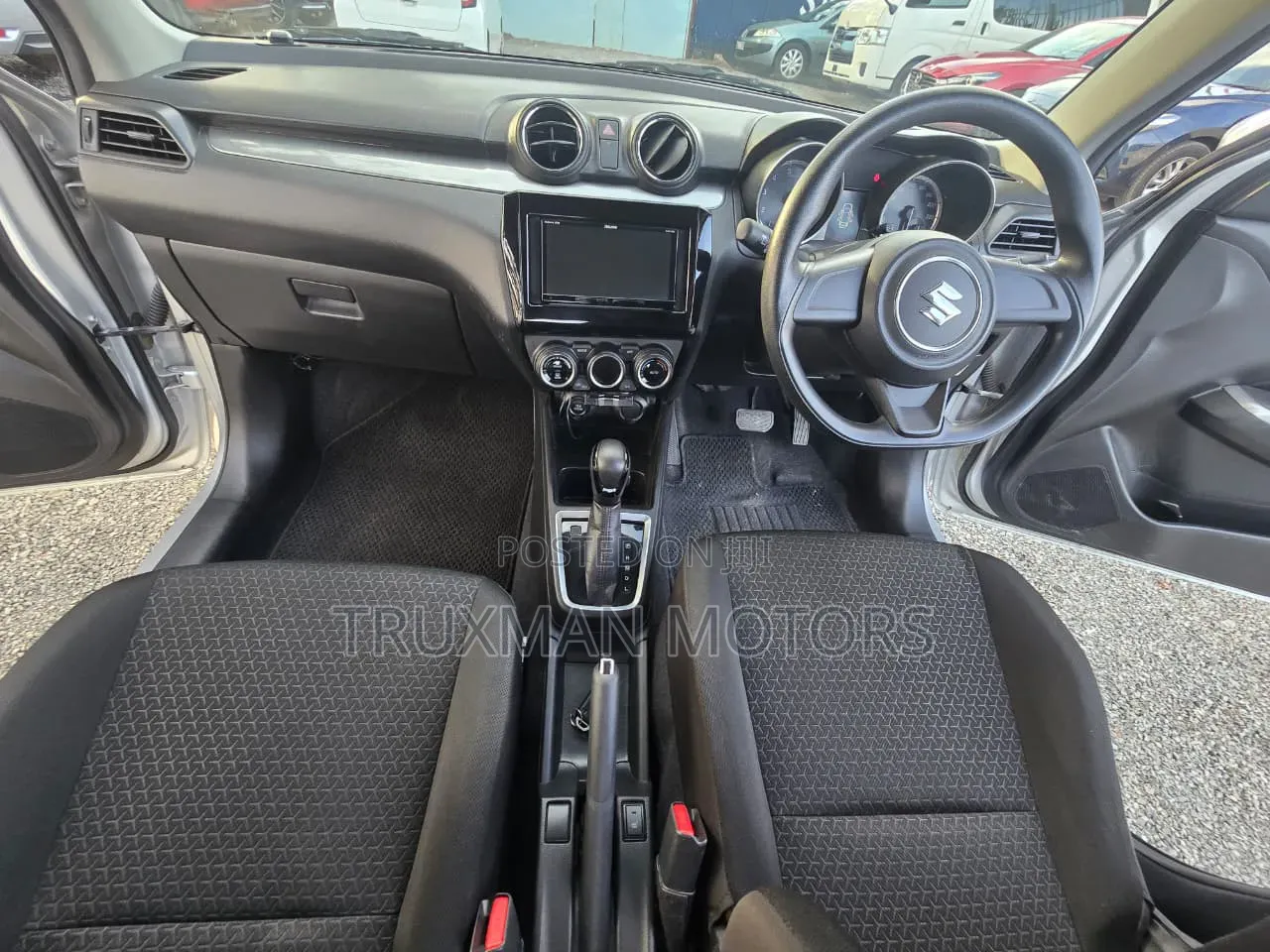 Suzuki Swift 2018 Silver