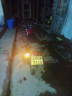 Bajaj Boxer 125 2023 Red