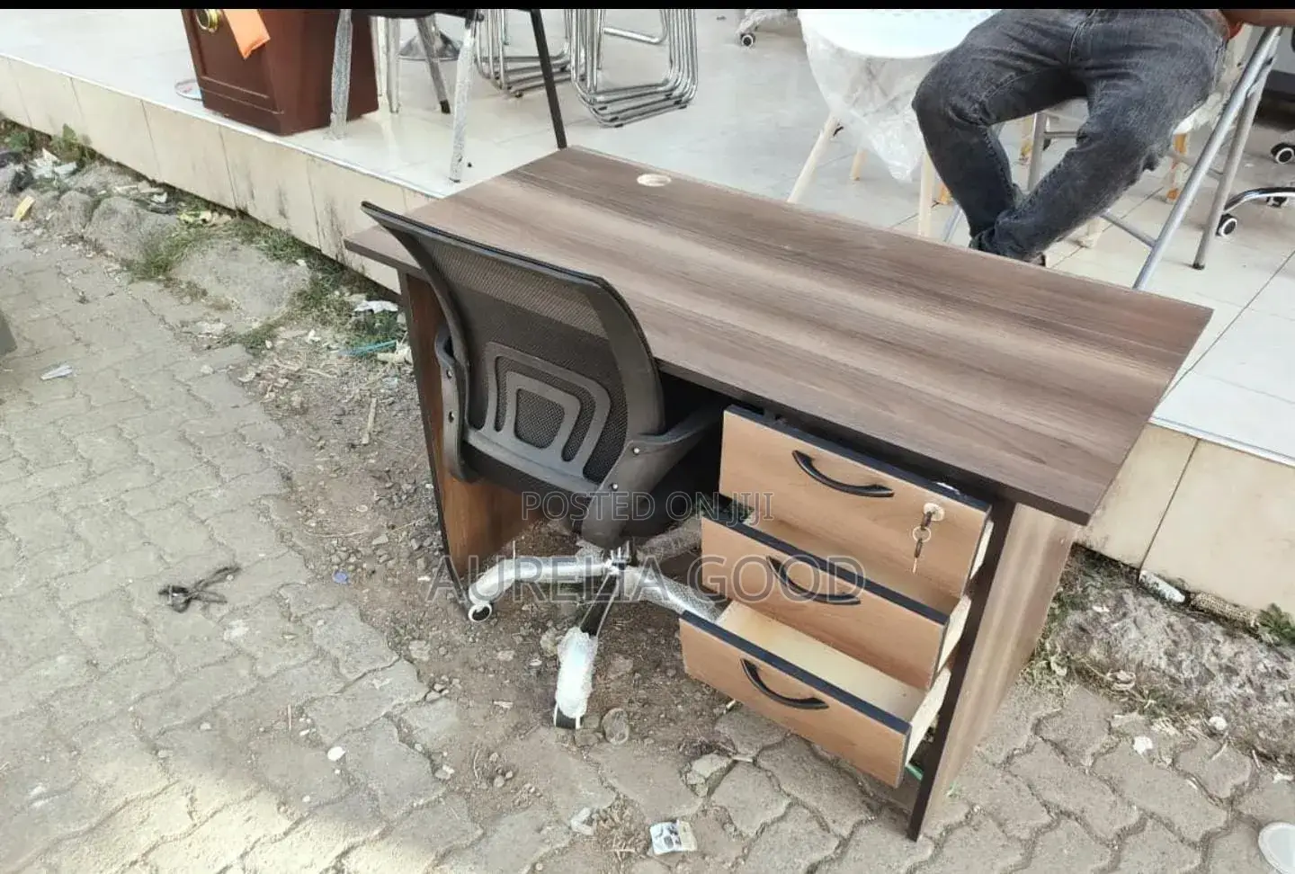 Office Desk -Computer Comfort