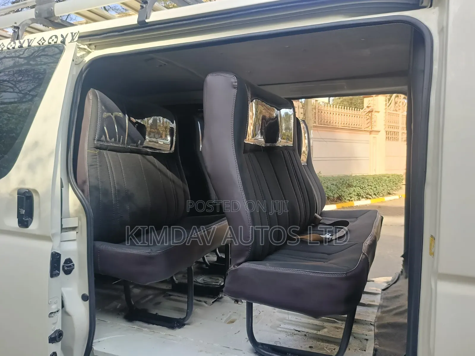 Toyota HiAce 2011 White