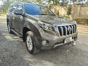 Toyota Land Cruiser Prado 2.8 D-4D 2015 Gold