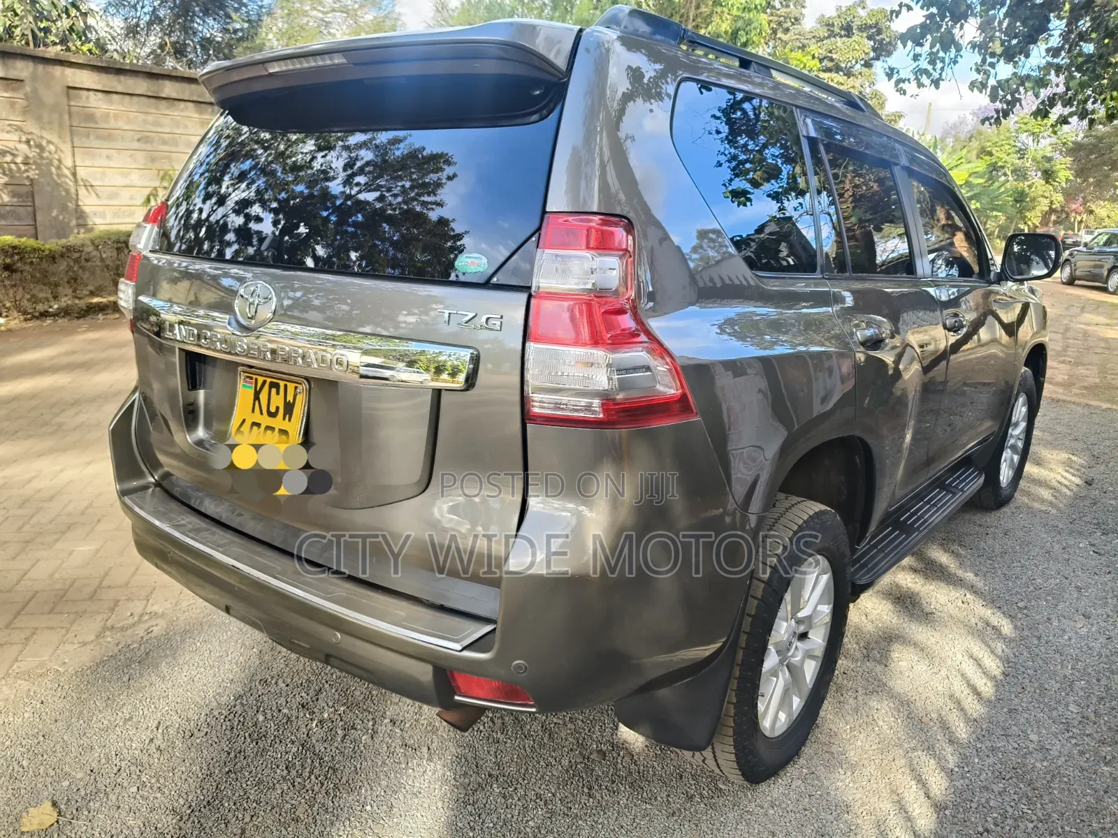 Toyota Land Cruiser Prado 2.8 D-4D 2015 Gold