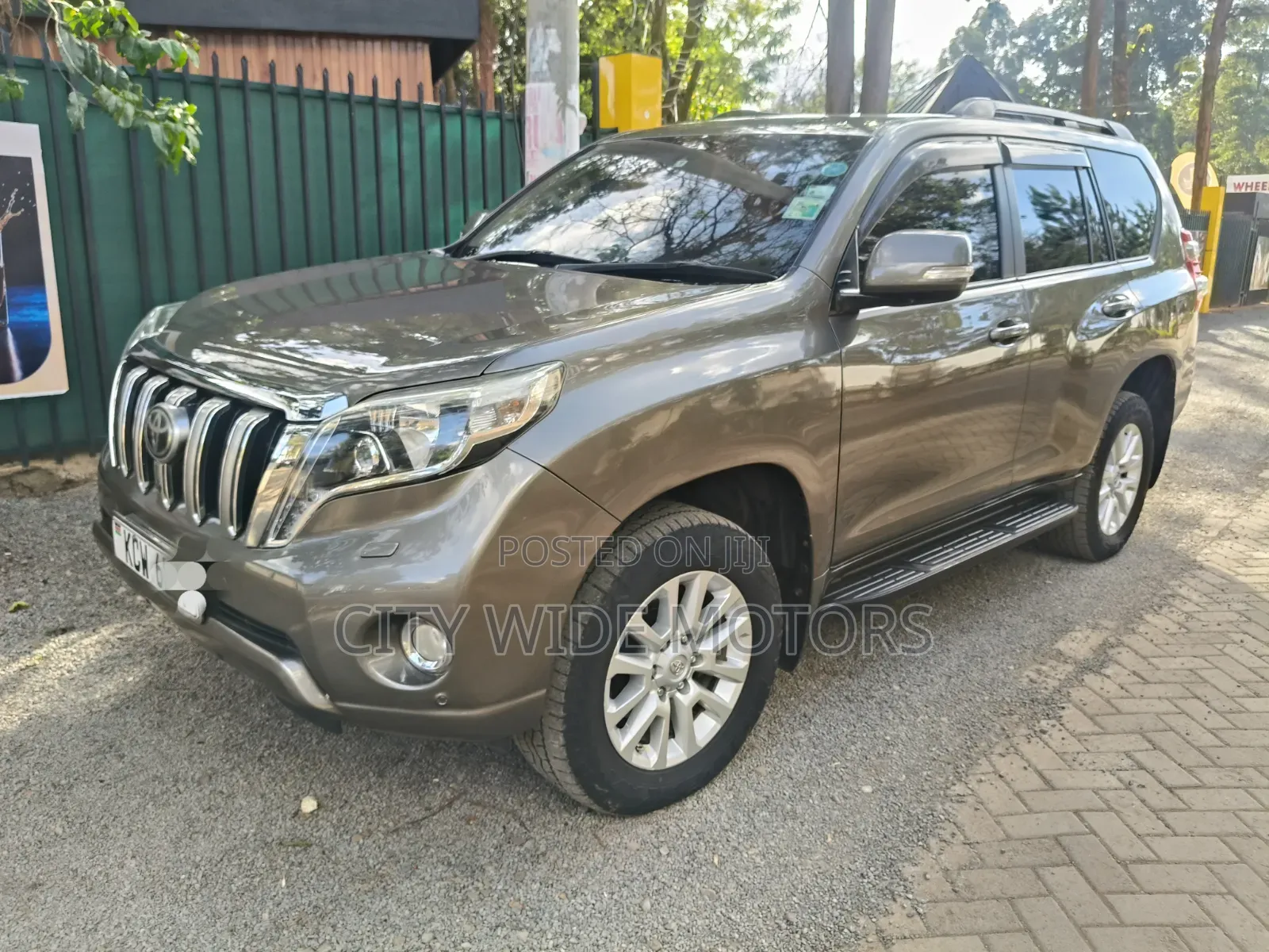 Toyota Land Cruiser Prado 2.8 D-4D 2015 Gold