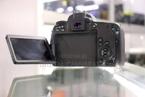 Canon 77 D