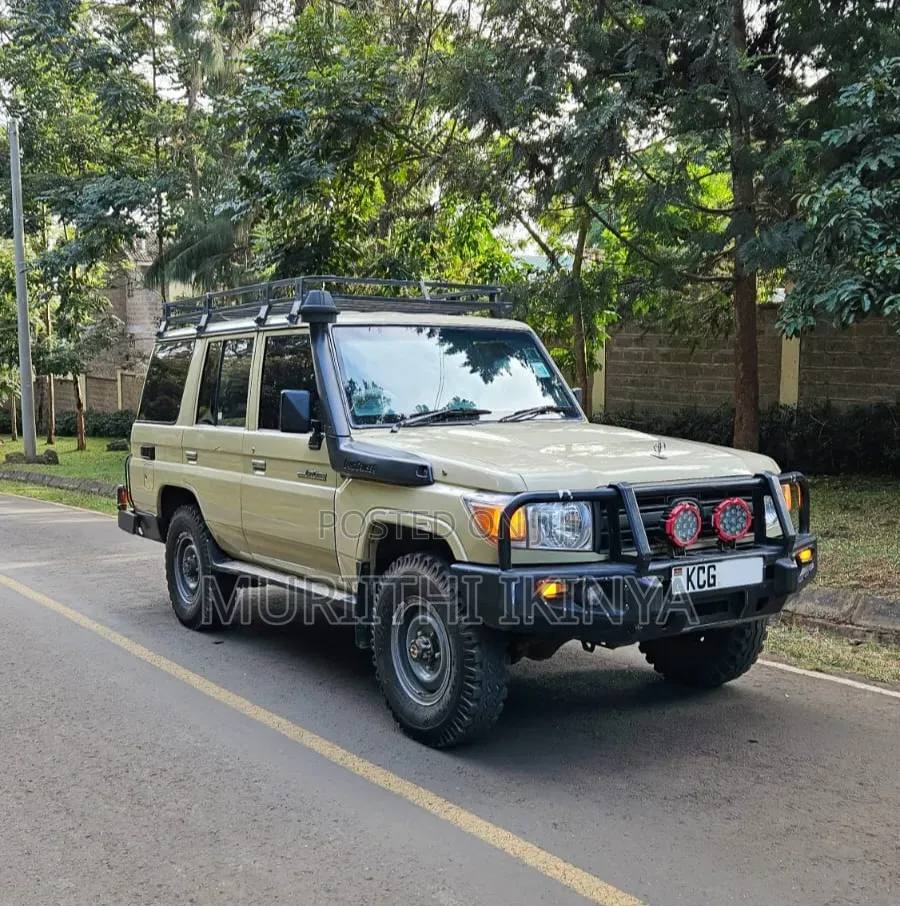 Toyota Land Cruiser 2015 Beige