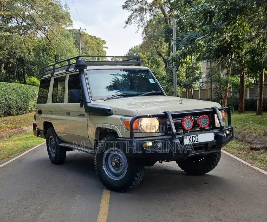 Toyota Land Cruiser 2015 Beige
