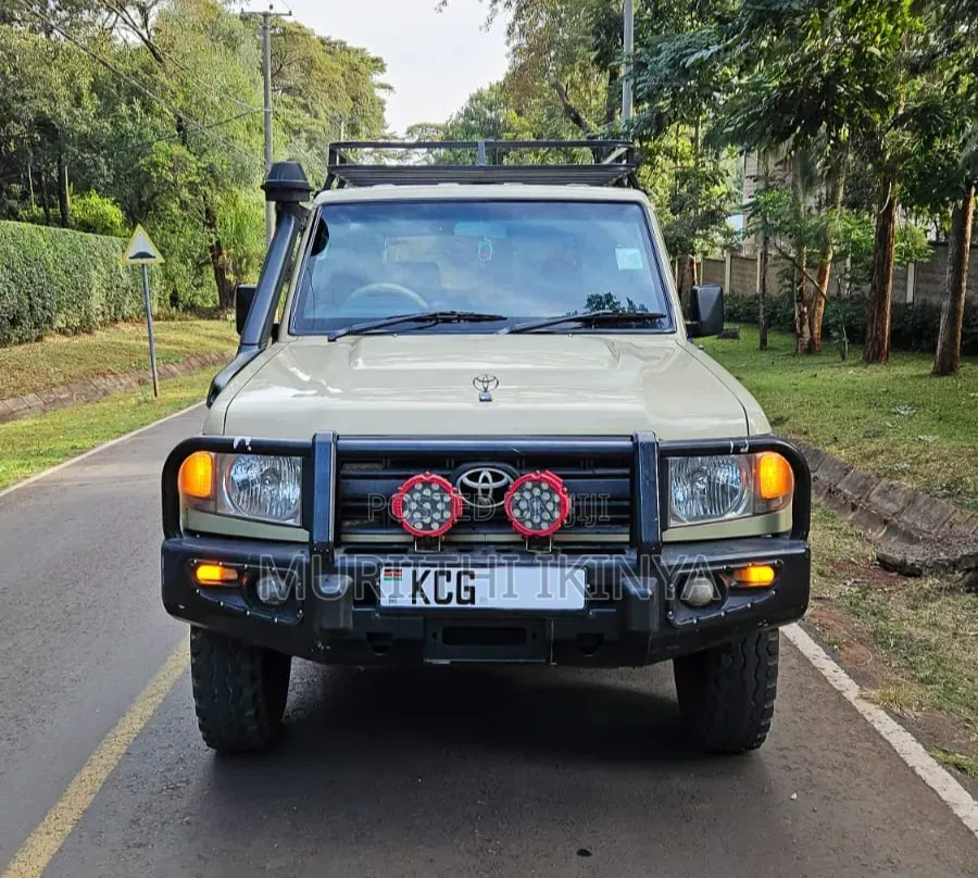 Toyota Land Cruiser 2015 Beige