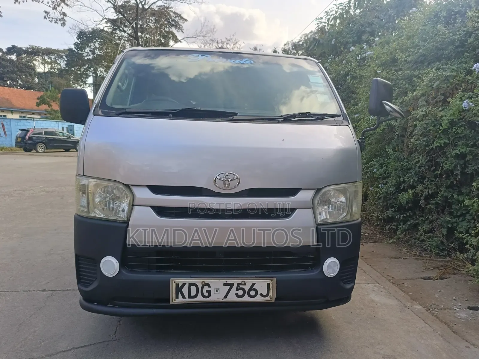 Toyota HiAce 2014 Silver