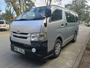 Toyota HiAce 2014 Silver