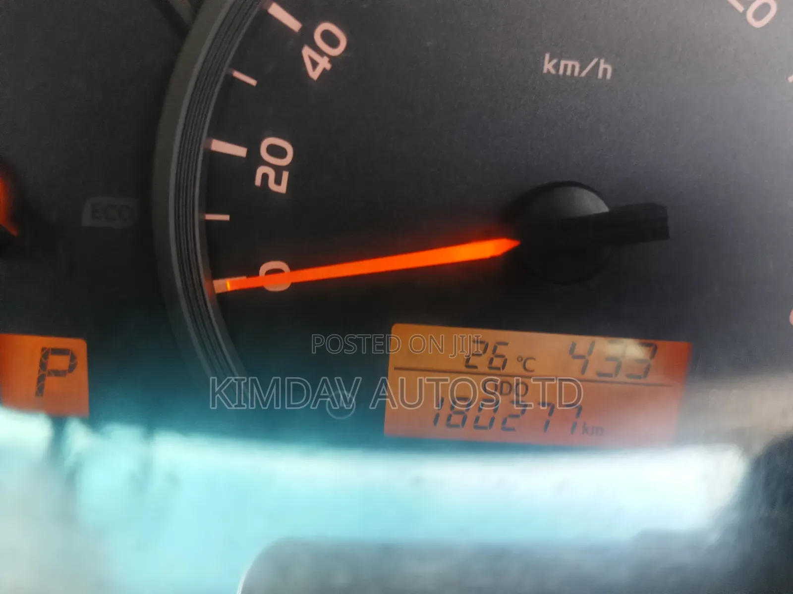 Toyota HiAce 2014 Silver