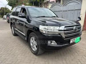 Toyota Land Cruiser 2016 Black