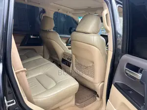 Toyota Land Cruiser 2016 Black