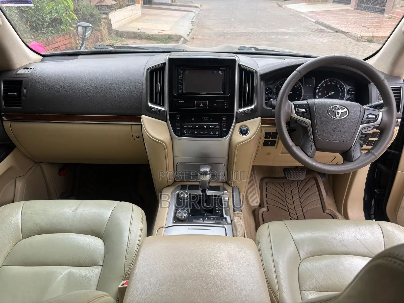 Toyota Land Cruiser 2016 Black