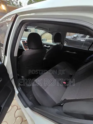 Toyota Auris 2012 Pearl