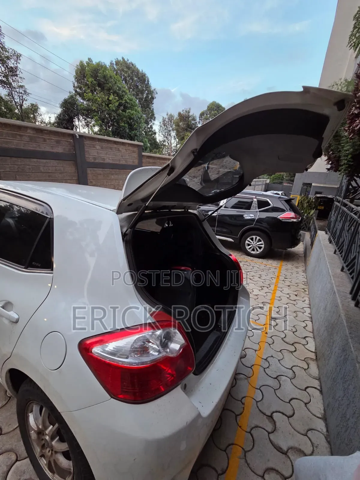 Toyota Auris 2012 Pearl