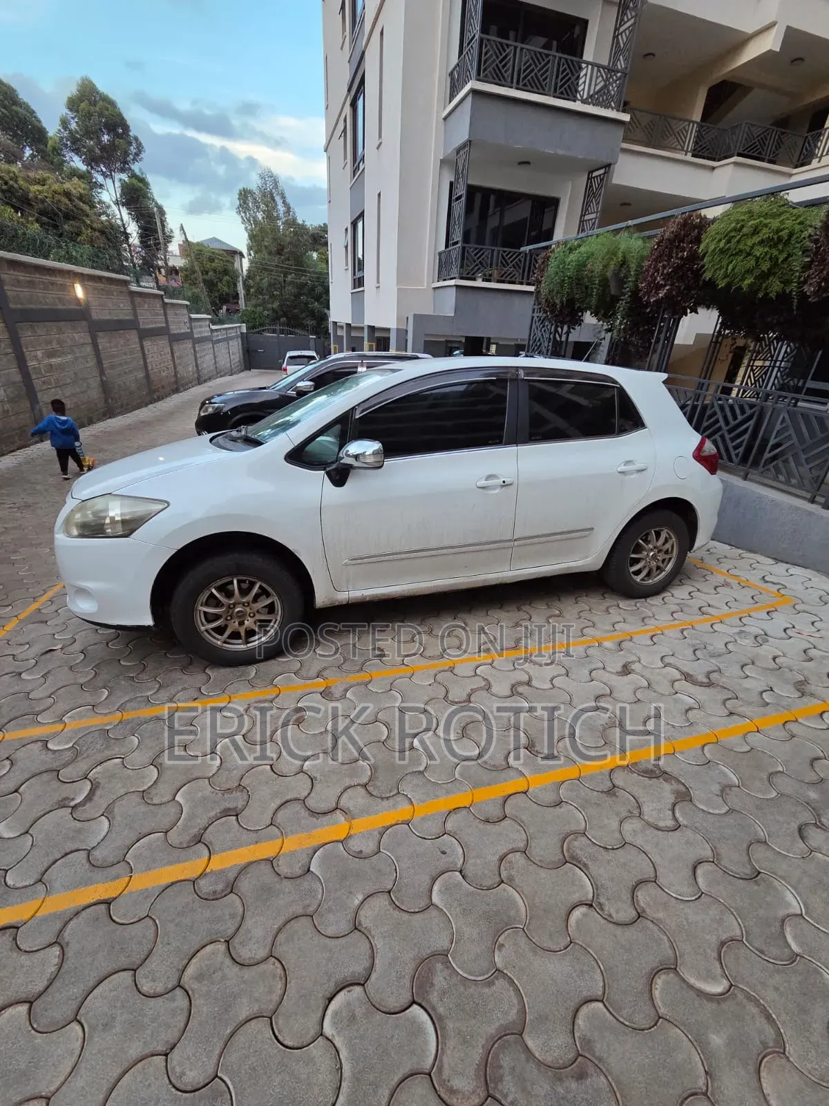 Toyota Auris 2012 Pearl