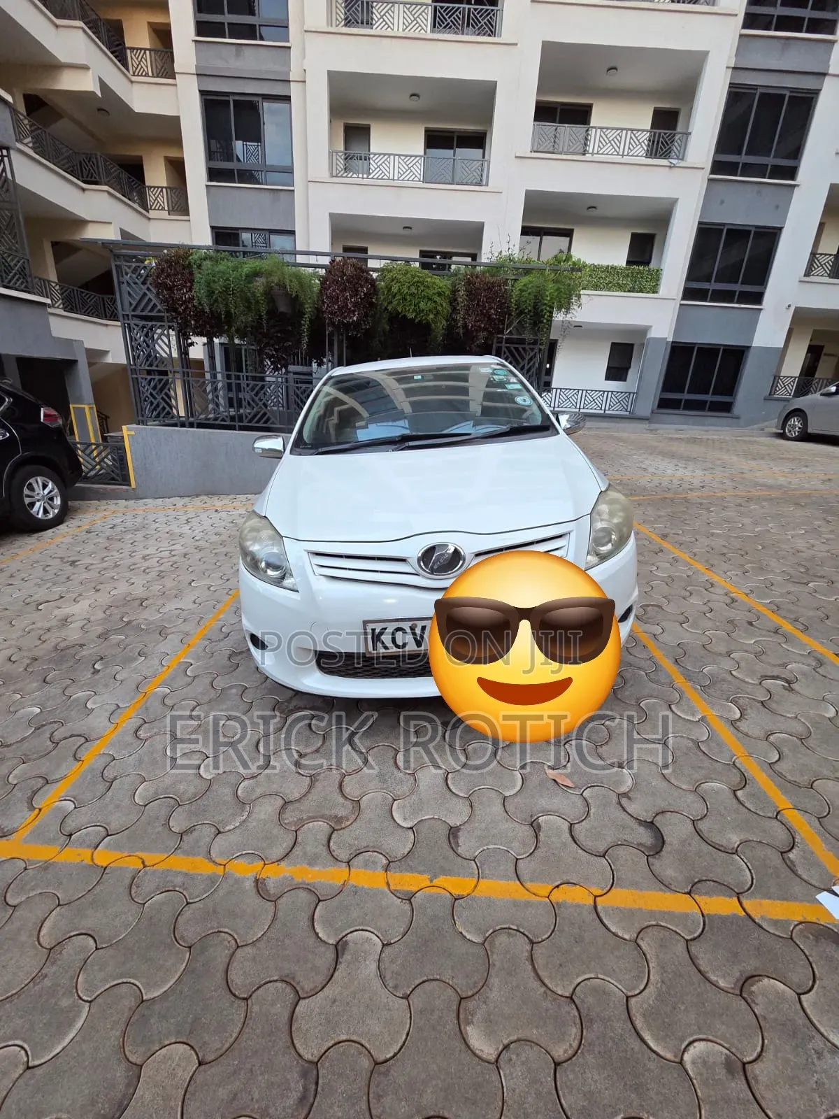 Toyota Auris 2012 Pearl