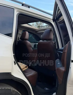Subaru Forester 2018 White