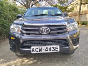 Toyota Hilux 2019 Gray