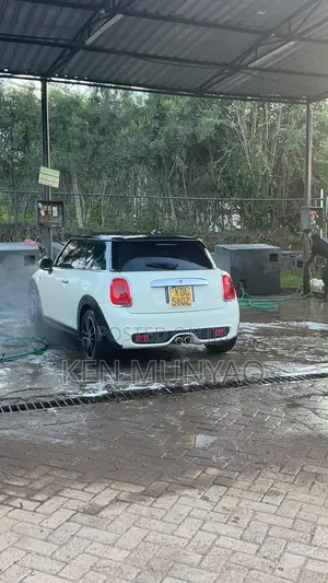 Mini Cooper 2016 Off white