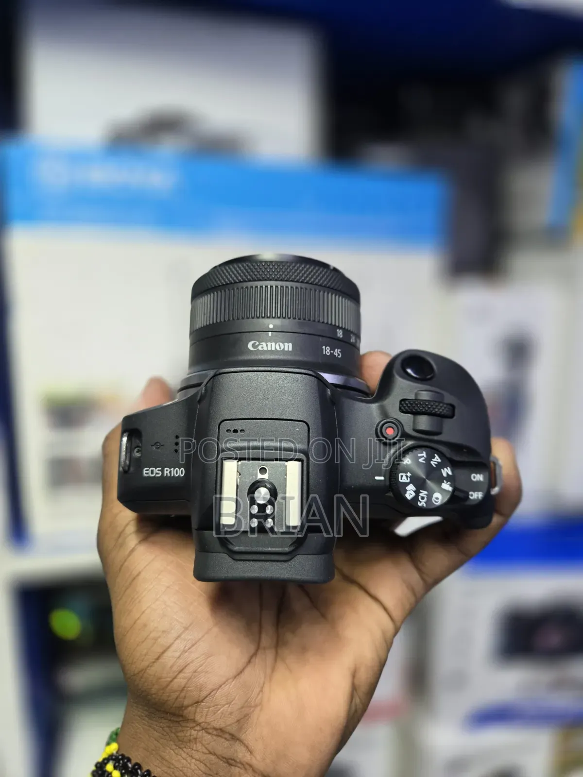 Canon R100