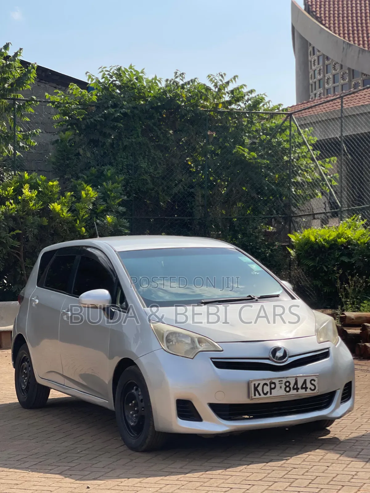 Toyota Ractis 2011 Black