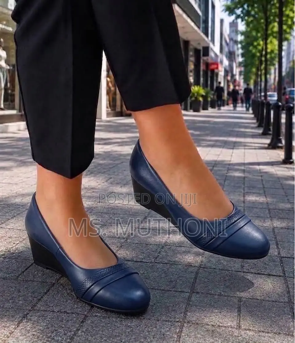 Comfortable Low Closed Wedges Size 37-43