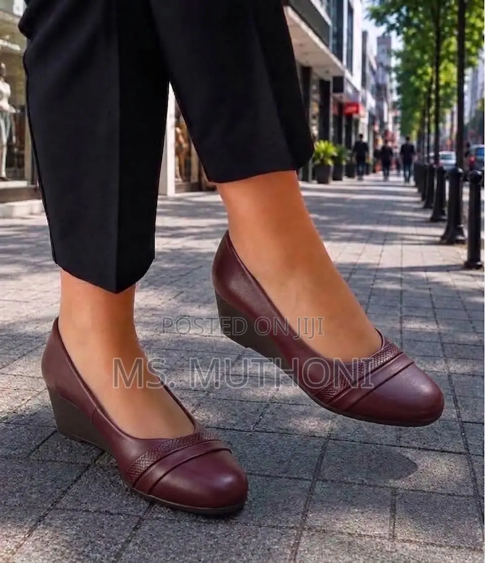 Comfortable Low Closed Wedges Size 37-43
