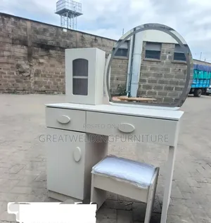 Beautiful Modern Dressing Table With Mirror Stool and Drawers Hf4