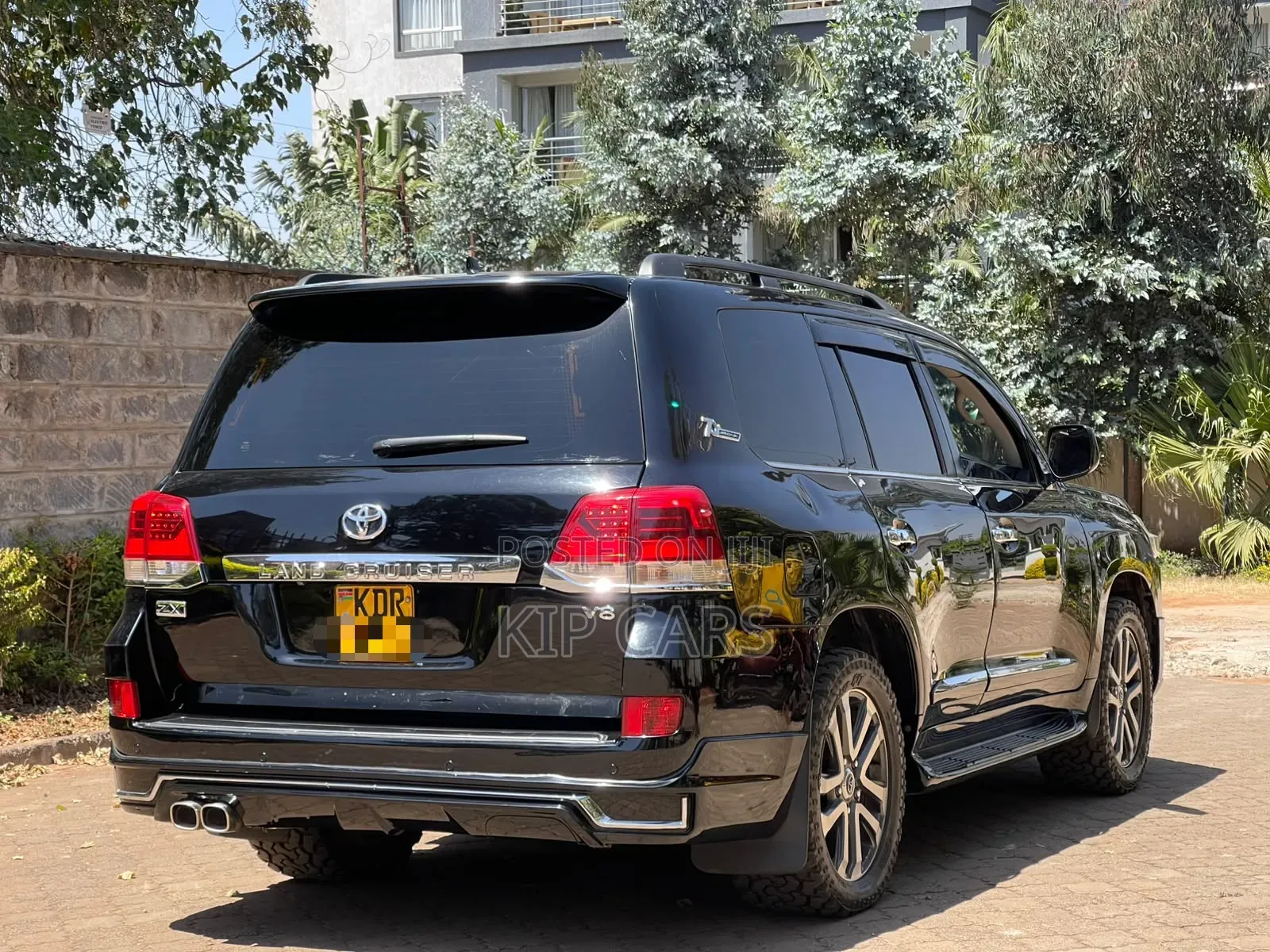Toyota Land Cruiser 4.6 V8 ZX 2011 Black