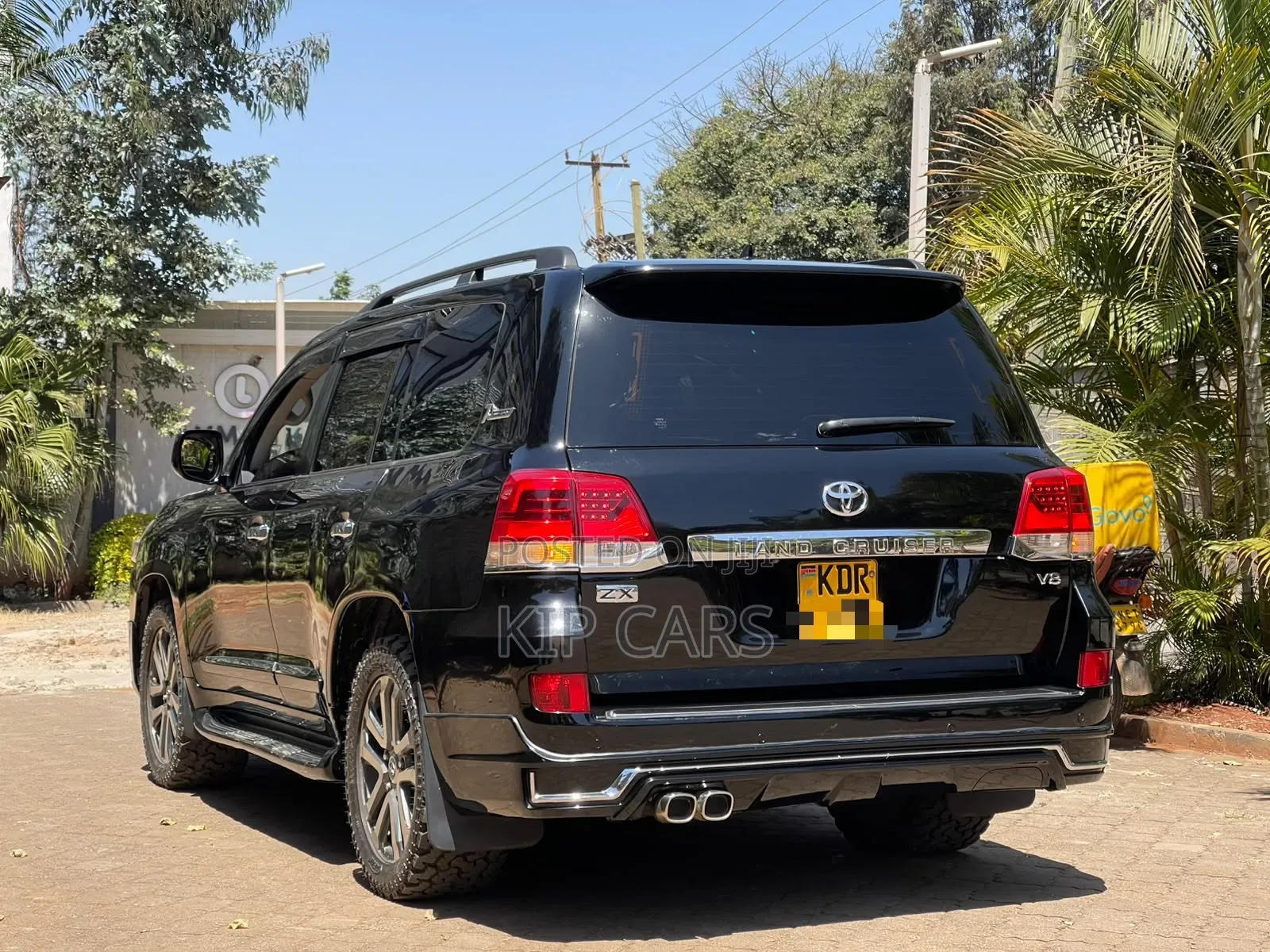 Toyota Land Cruiser 4.6 V8 ZX 2011 Black