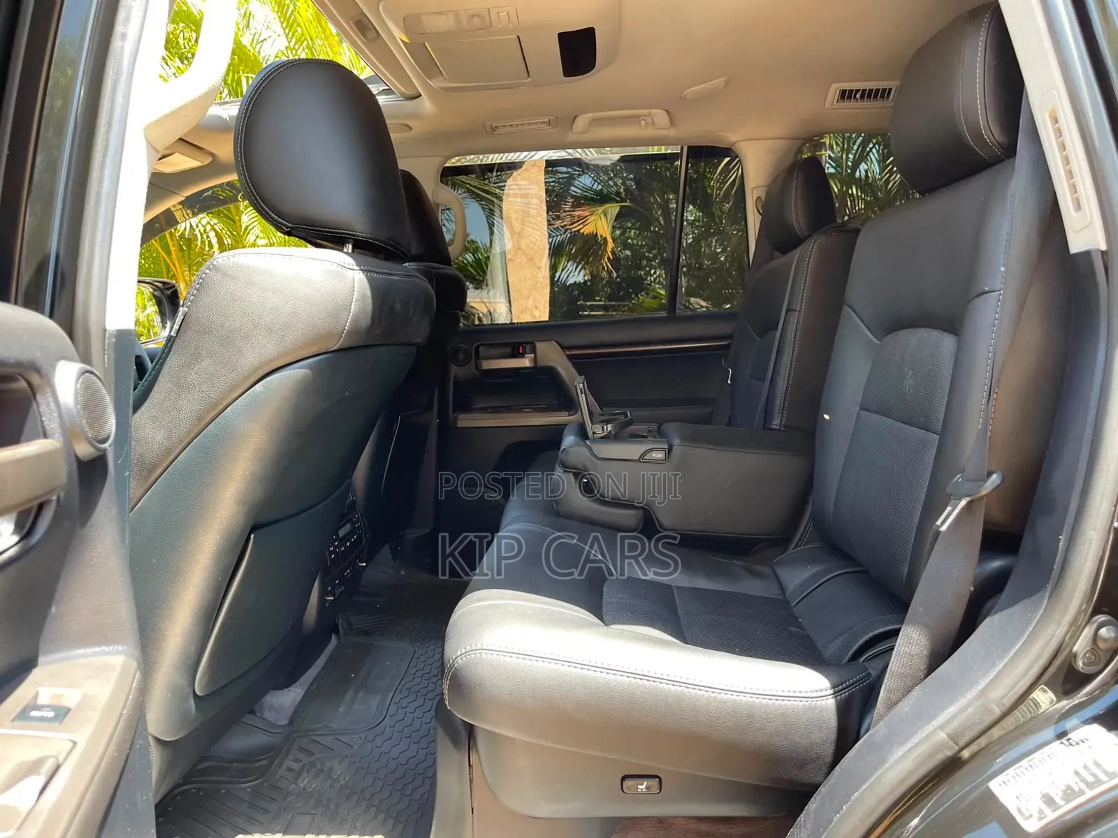 Toyota Land Cruiser 4.6 V8 ZX 2011 Black
