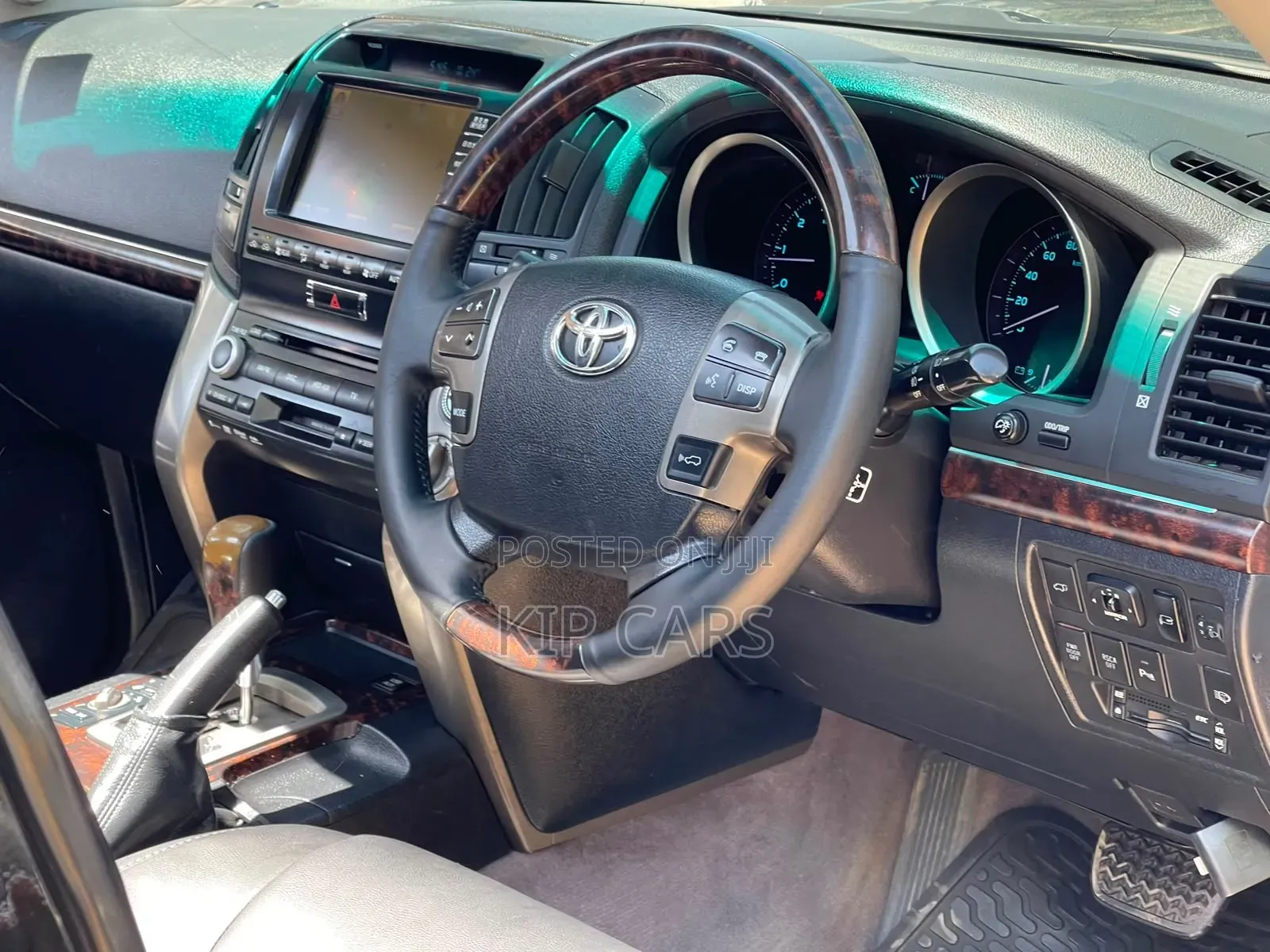 Toyota Land Cruiser 4.6 V8 ZX 2011 Black
