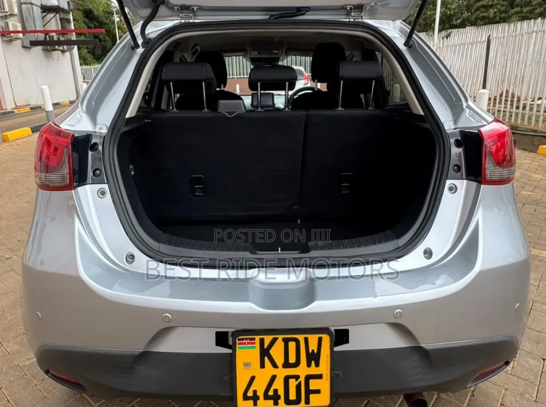 Mazda Demio 2018 Silver