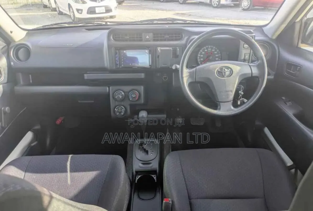 Toyota Probox 1.3 DX 2WD 2019 White