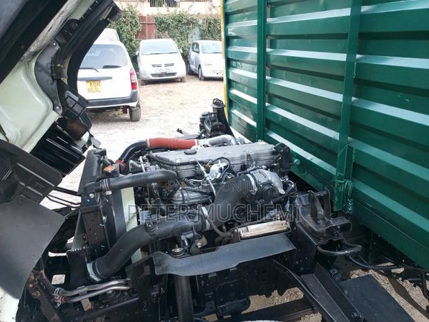 Isuzu NQR 2022 White - thumbnail 3