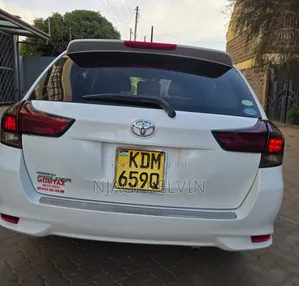 Toyota Corolla Fielder 2016 Pearl