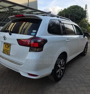 Toyota Corolla Fielder 2016 Pearl