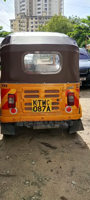 Bajaj RE 2019 Yellow