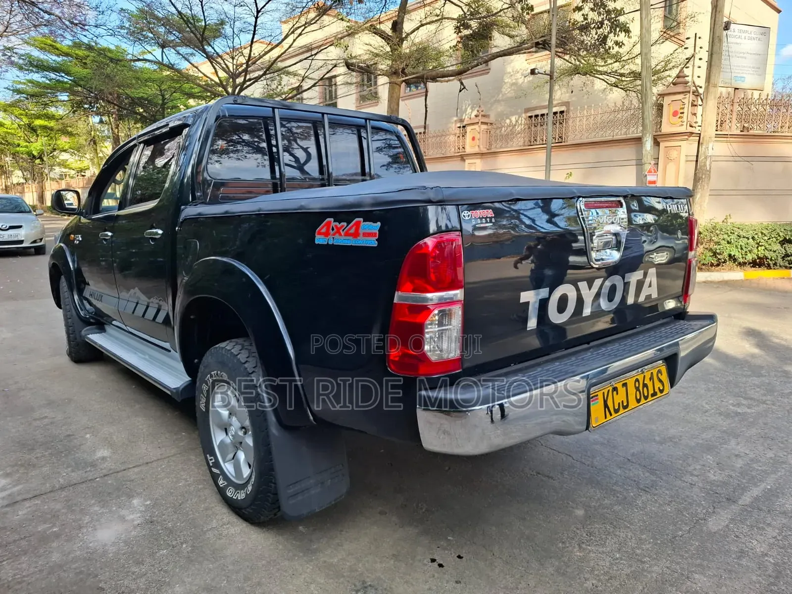 Toyota Hilux 2009 Black