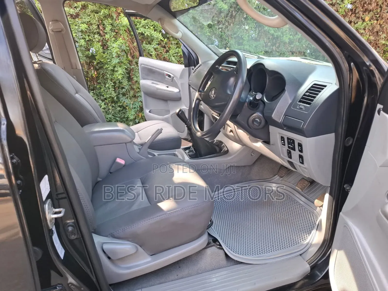 Toyota Hilux 2009 Black