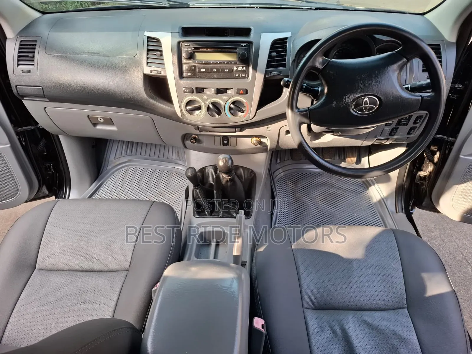 Toyota Hilux 2009 Black