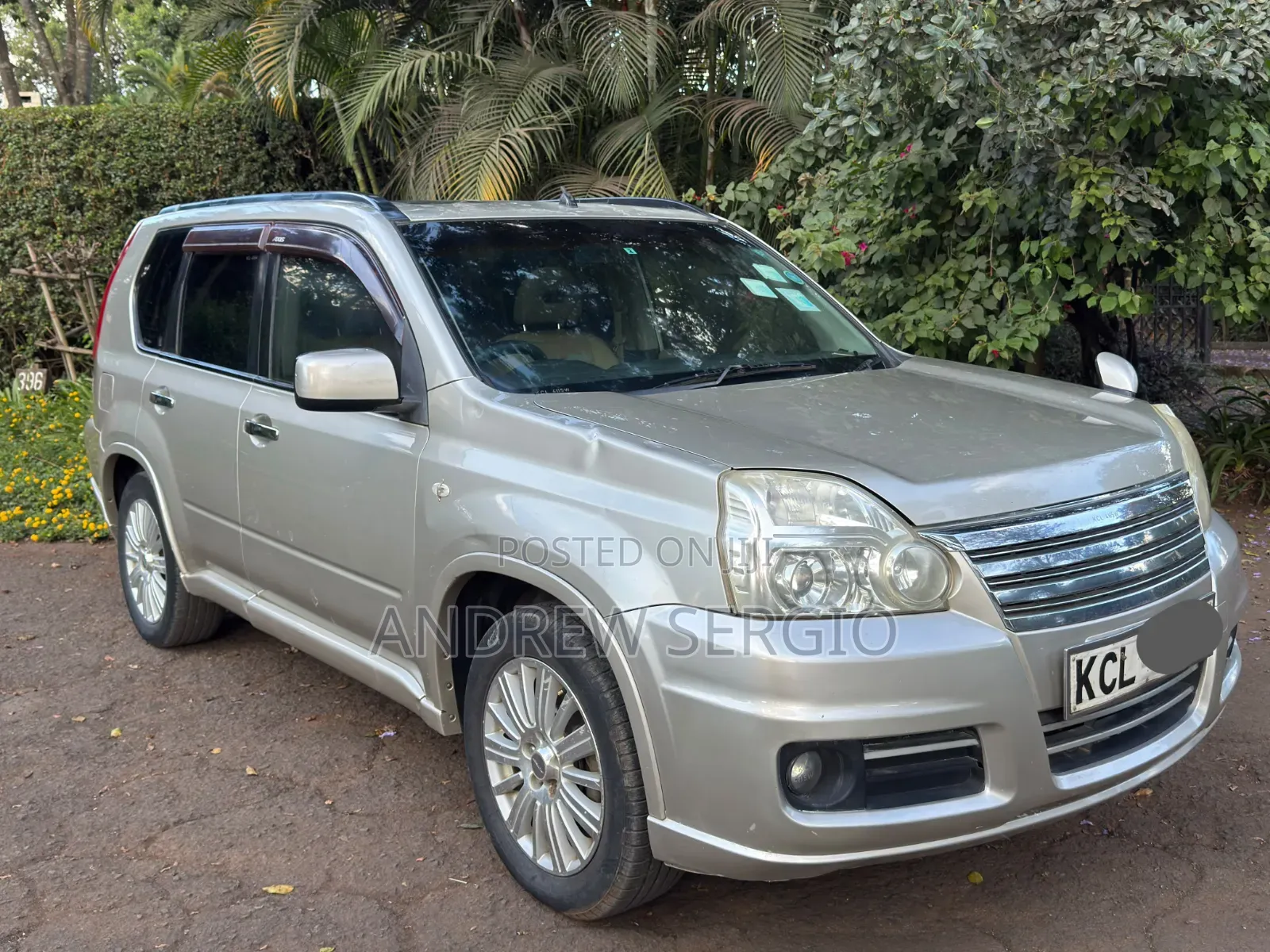 Nissan X-Trail 2.0 Petrol XE 2010 Gold