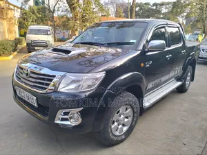 Toyota Hilux 2010 Black