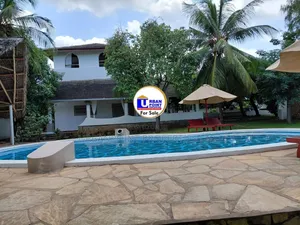 5bdrm House in Town Centre for sale