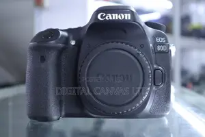 Canon 80D 18-55Mm