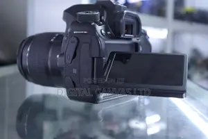 Canon 80D 18-55Mm