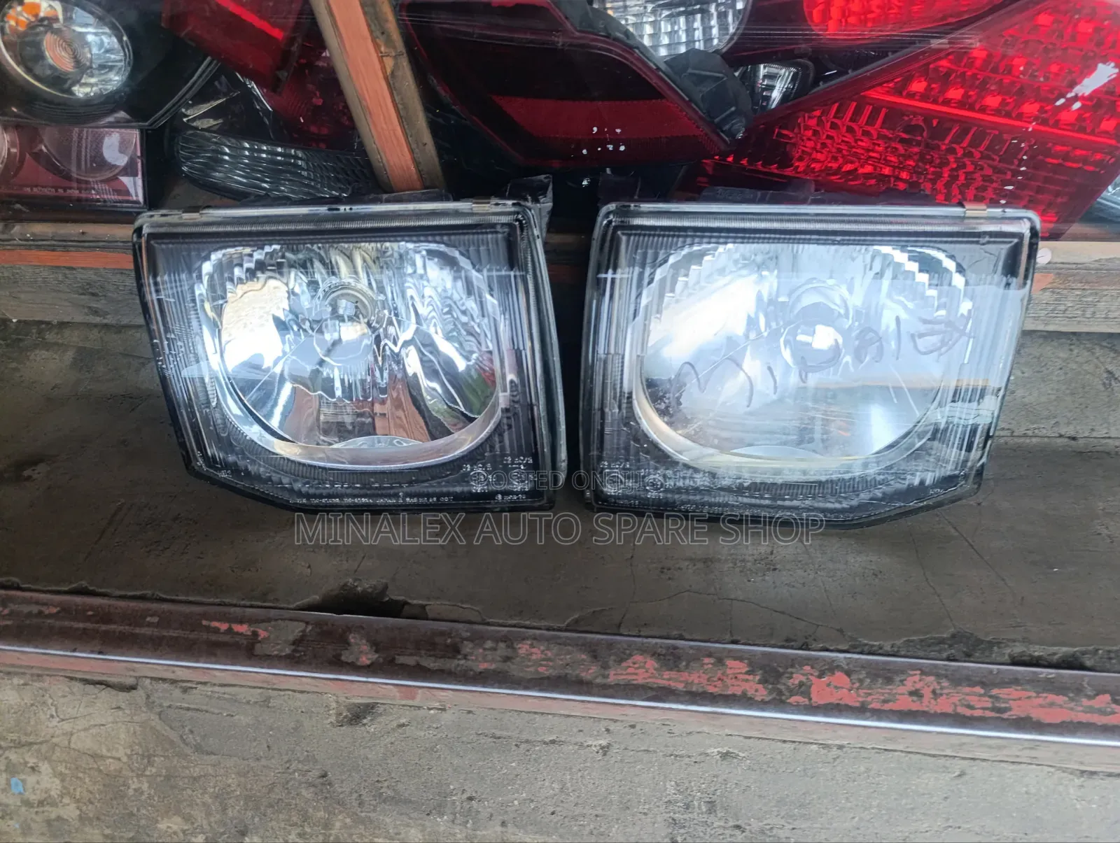 Pajero Simcard Headlight Clear Type Complete With Bulb
