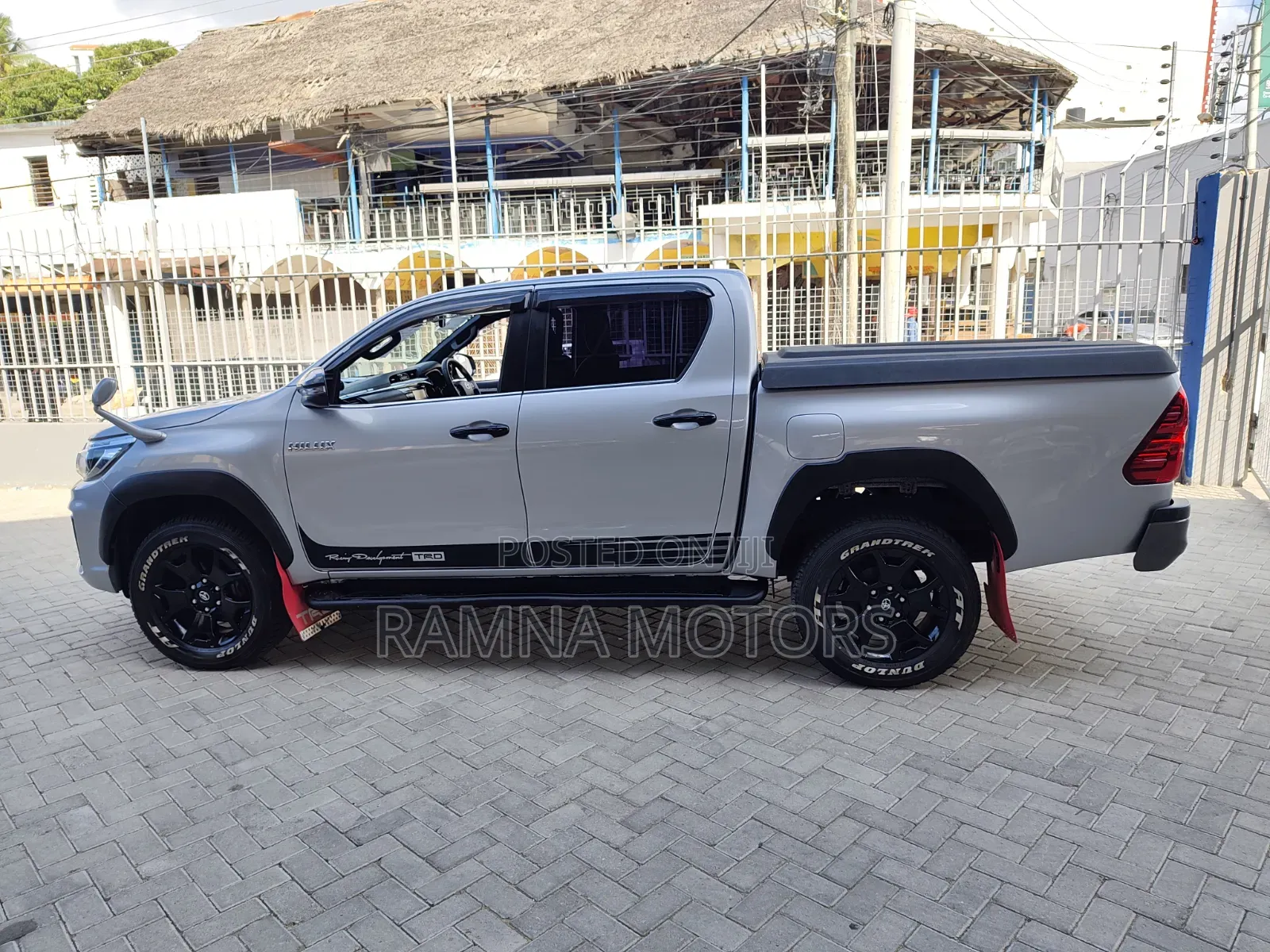 Toyota Hilux 2.4 Diesel 2020 Silver