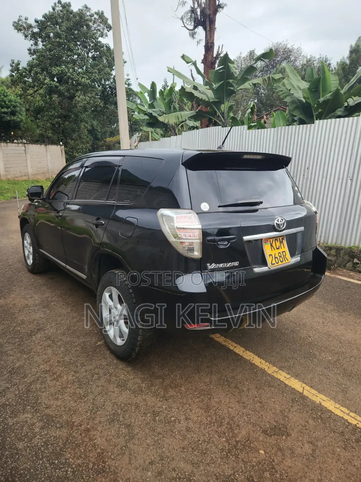 Toyota Vanguard 2010 Black